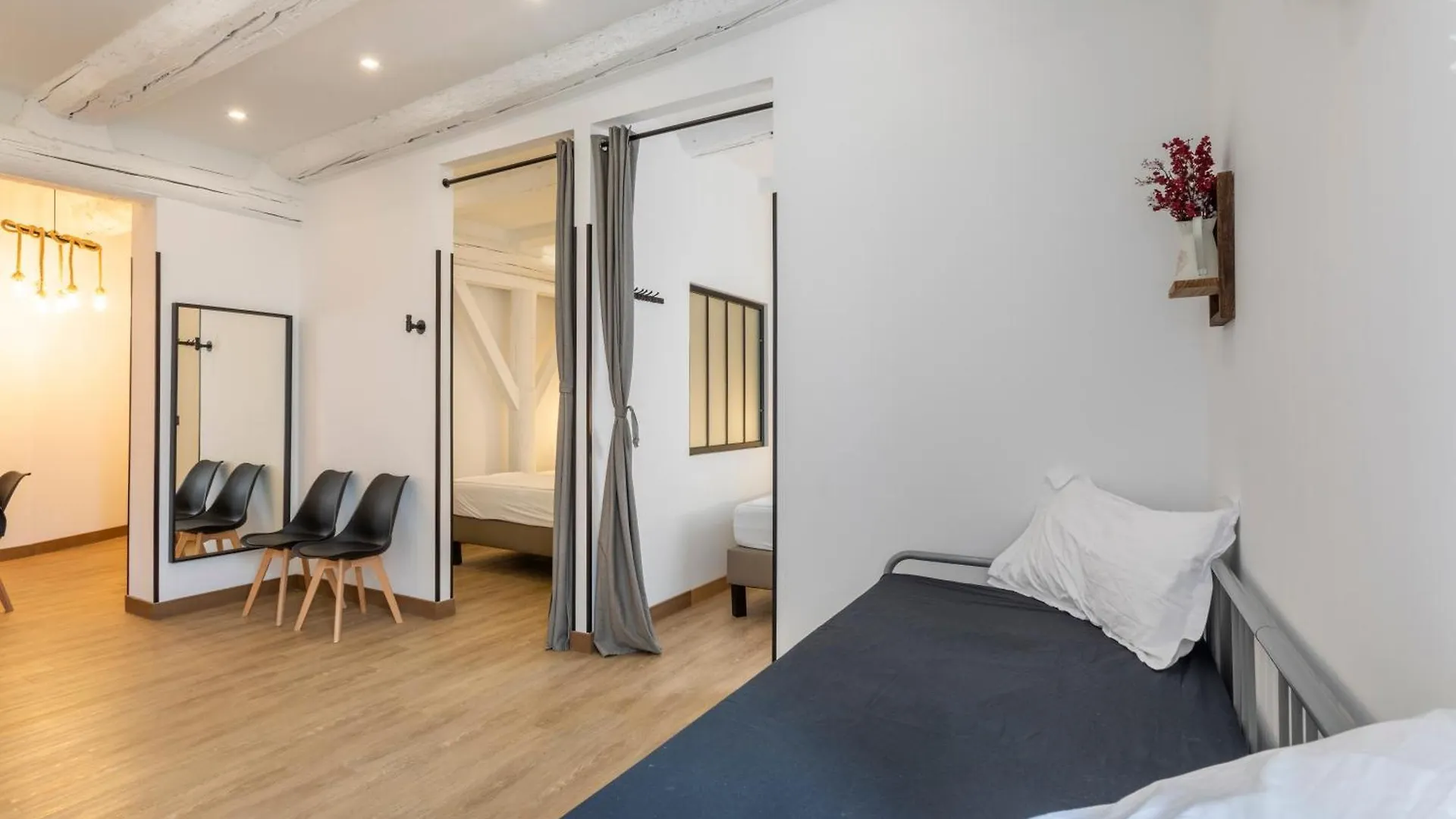 Adira Marseille Panier 2 Etoiles Apartment 0*,  France