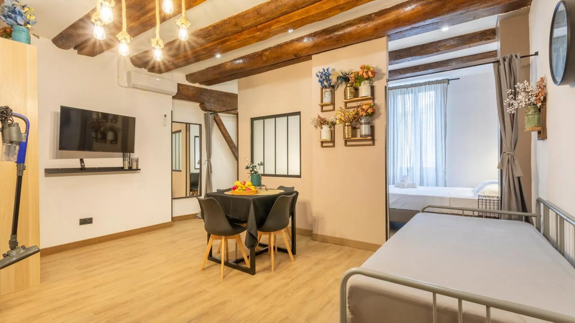 Adira Marseille Panier 2 Etoiles Apartment France