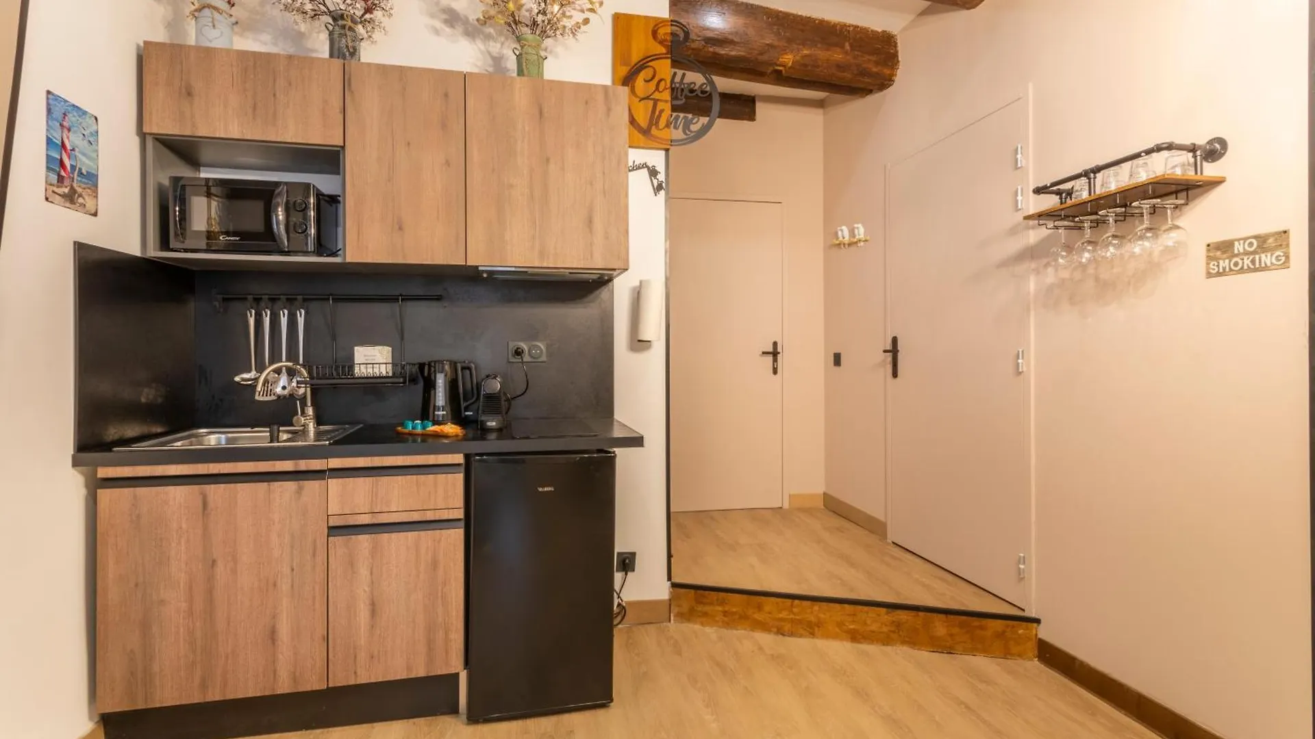 Adira Marseille Panier 2 Etoiles Apartment France