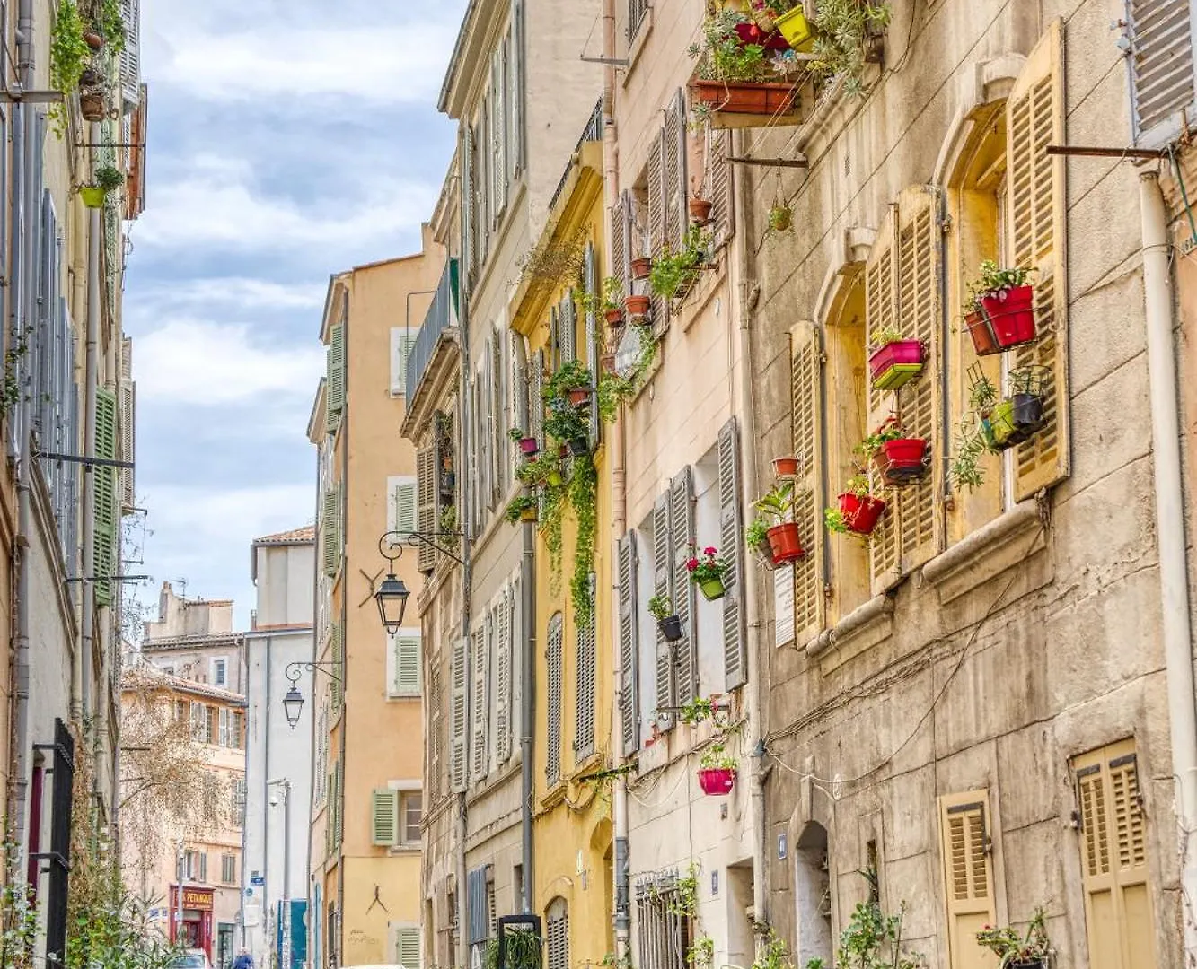 Adira Marseille Panier 2 Etoiles Apartment France